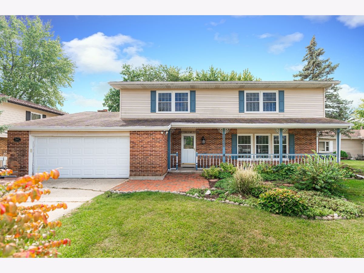 Condos & Townhomes & Homes Sold Woodgate Sycamore Illinois, 1636 Bayberry
