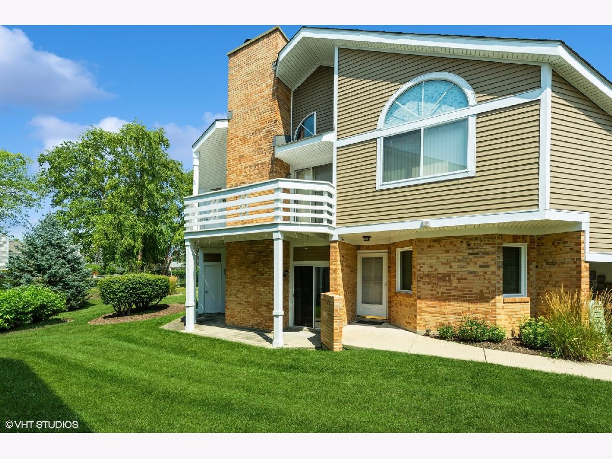 Townhomes & Condos Rented Spoerlein Farms Buffalo Grove Illinois, 1066 Courtland