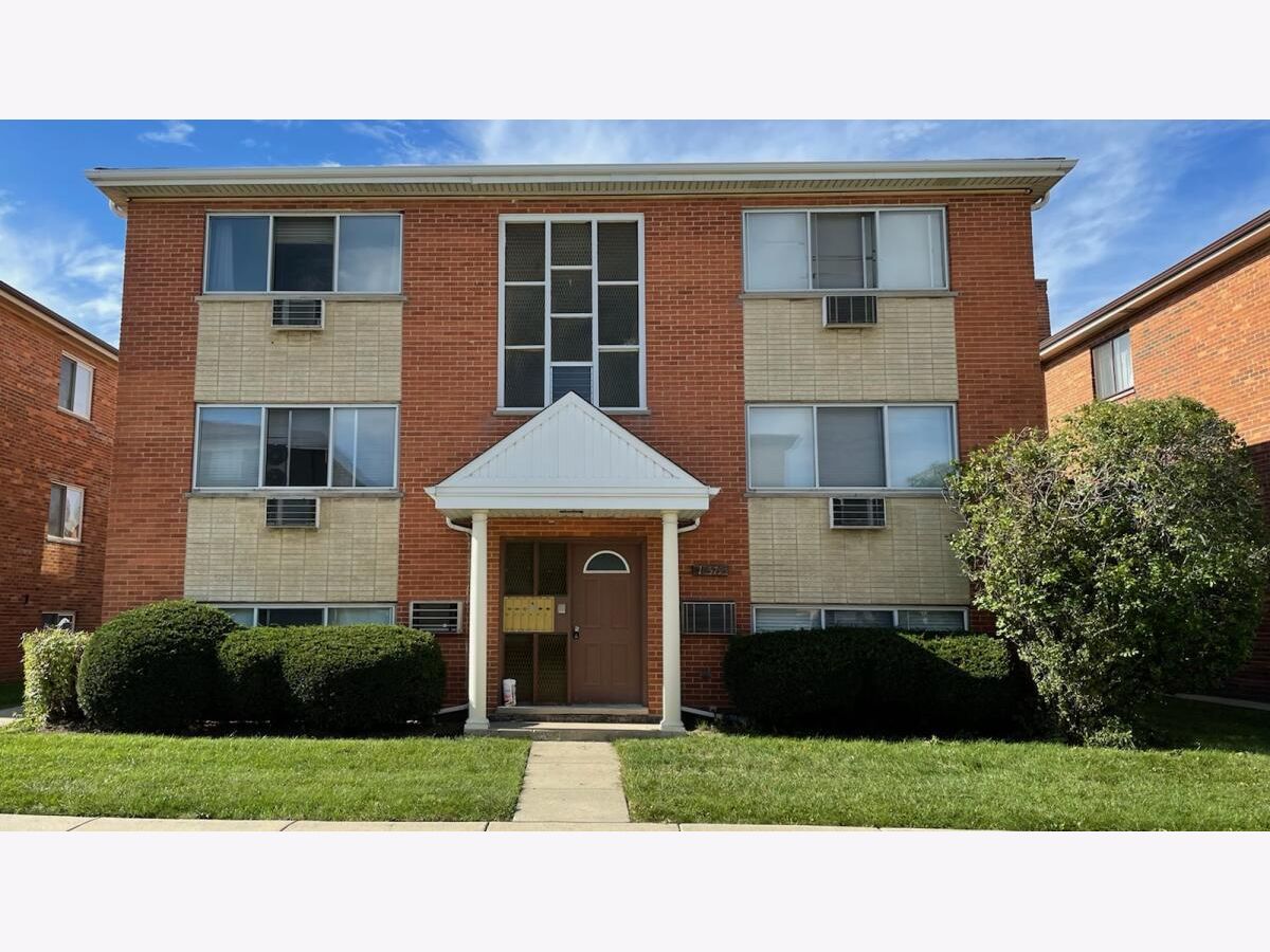  Rented Rosemont Illinois, 10579 Touhy