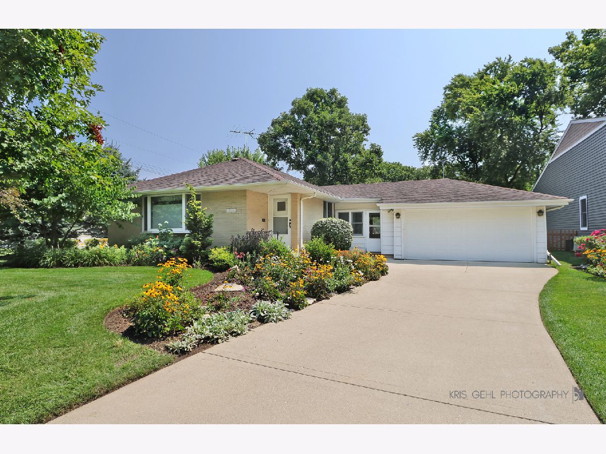 Homes & Townhomes & Condos Sold Copeland Manor Libertyville Illinois, 516 Riverside
