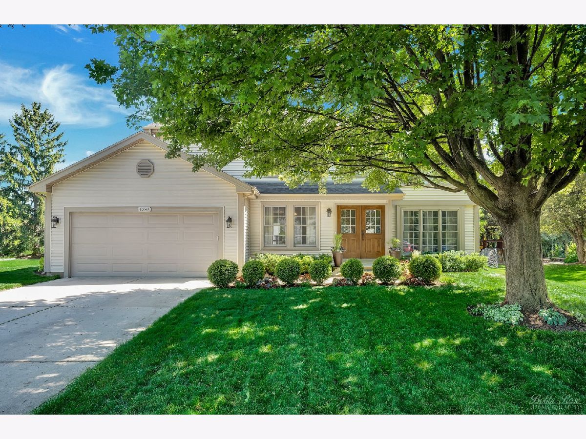 Homes Sold Meadows Of Four Colonies Crystal Lake Illinois, 1287 Knollwood