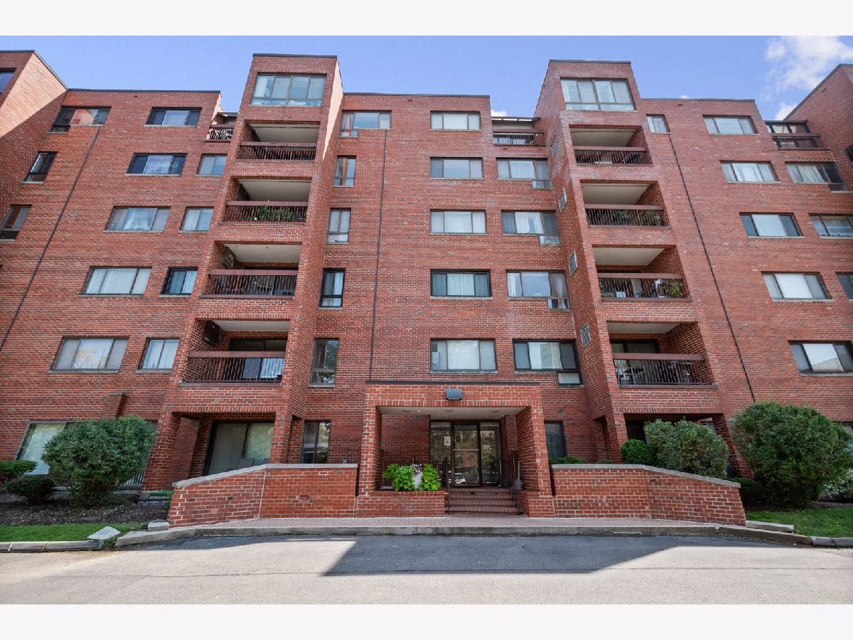 Condos & Townhomes Sold Triumvera Glenview Illinois, 3801 Appian