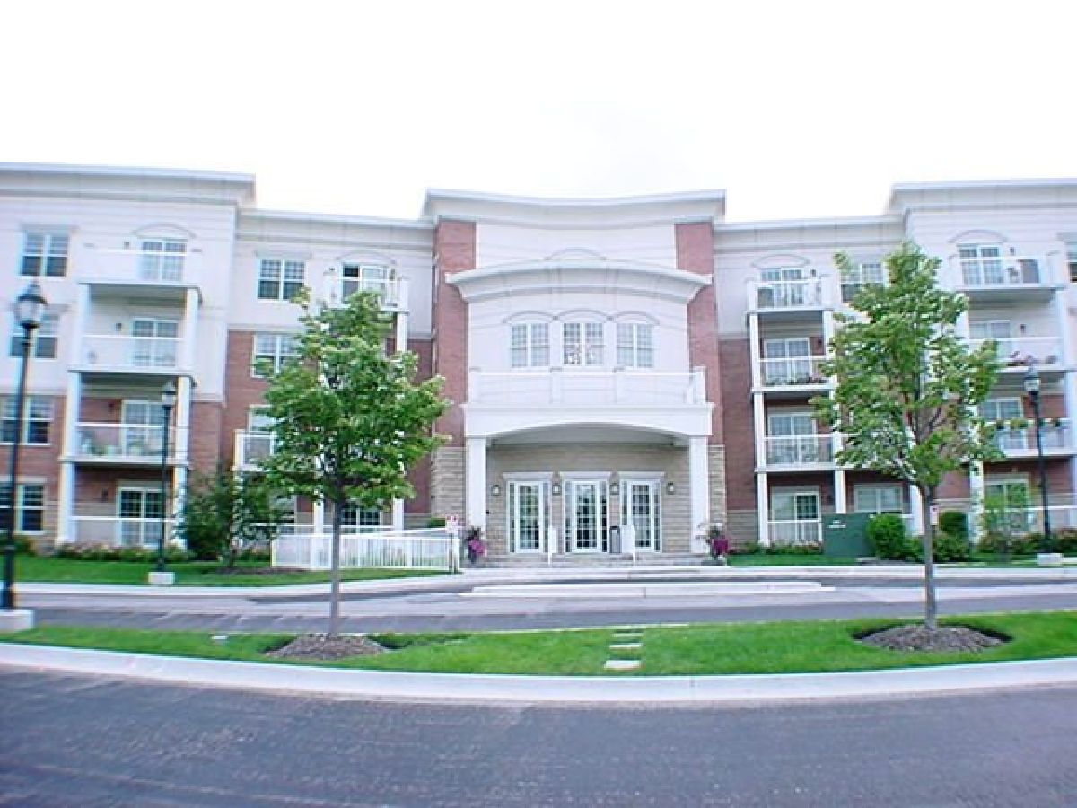 Condominiums Rented Fountains Of Arlington Arlington Heights Illinois, 601 Rand