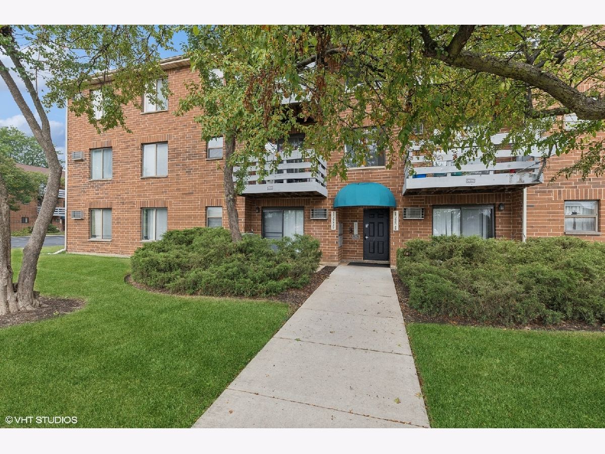 Condominiums Sold Beacon Cove Palatine Illinois, 1289 Winslowe