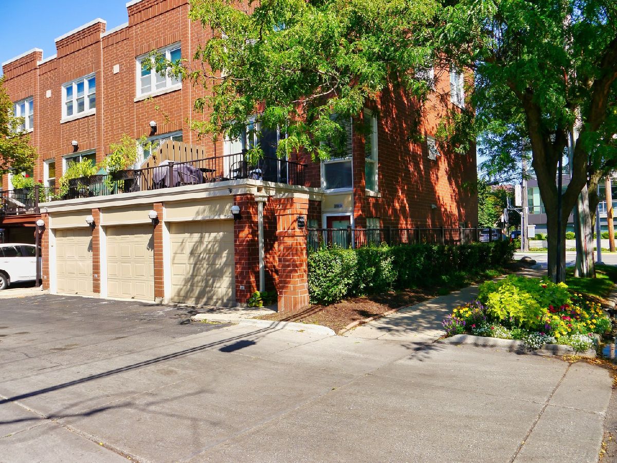 Townhomes Rented Terra Cotta Village Chicago Illinois, 1781 Altgeld