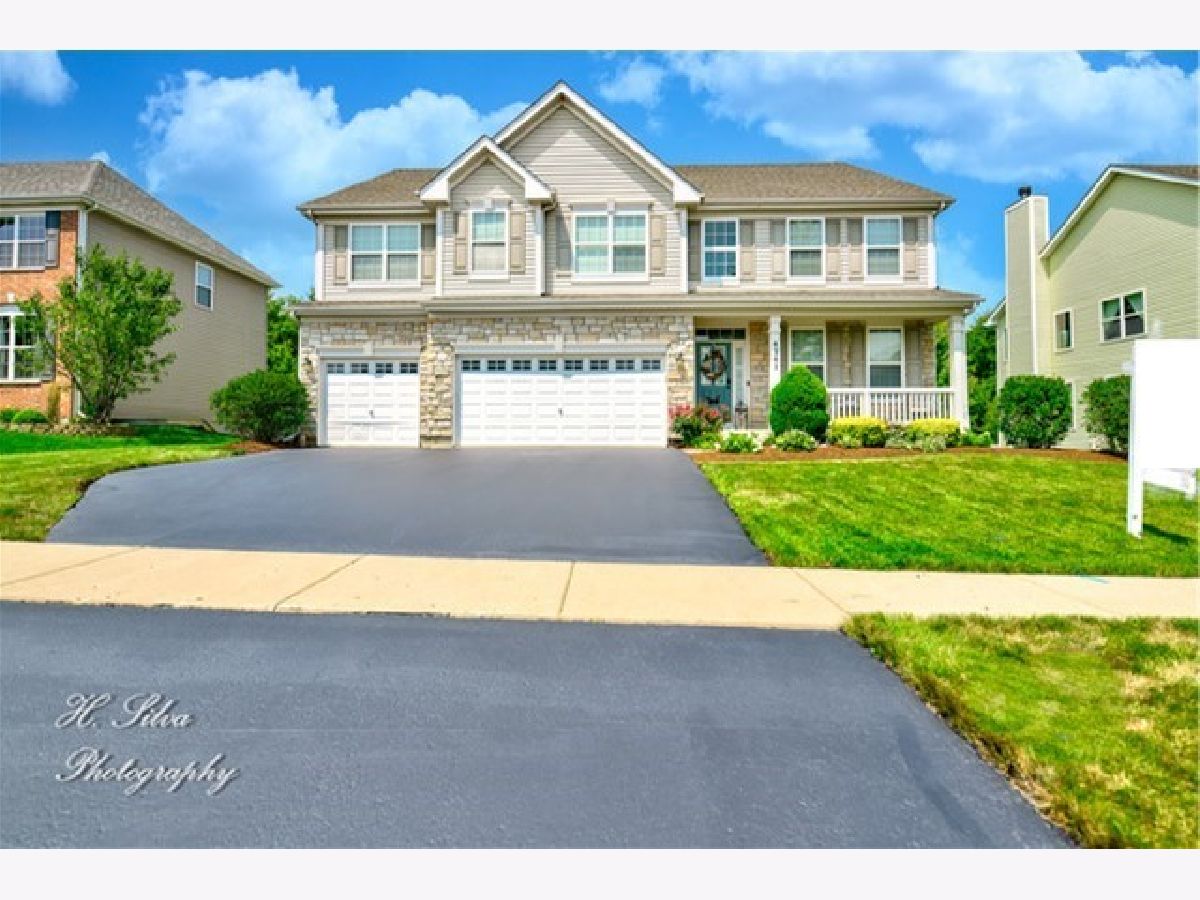 Homes Sold Cheswick Place Lake In The Hills Illinois, 4261 Galway