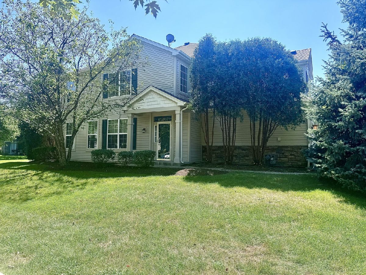 Homes & Townhomes Rented Blackberry Crossing West Montgomery Illinois, 2161 Gallant Fox