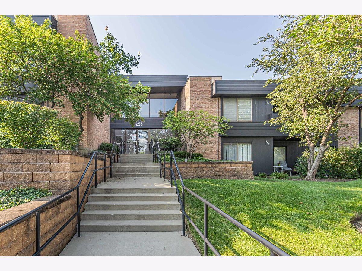 Condominiums Rented Countryside Palatine Illinois, 1255 Sterling