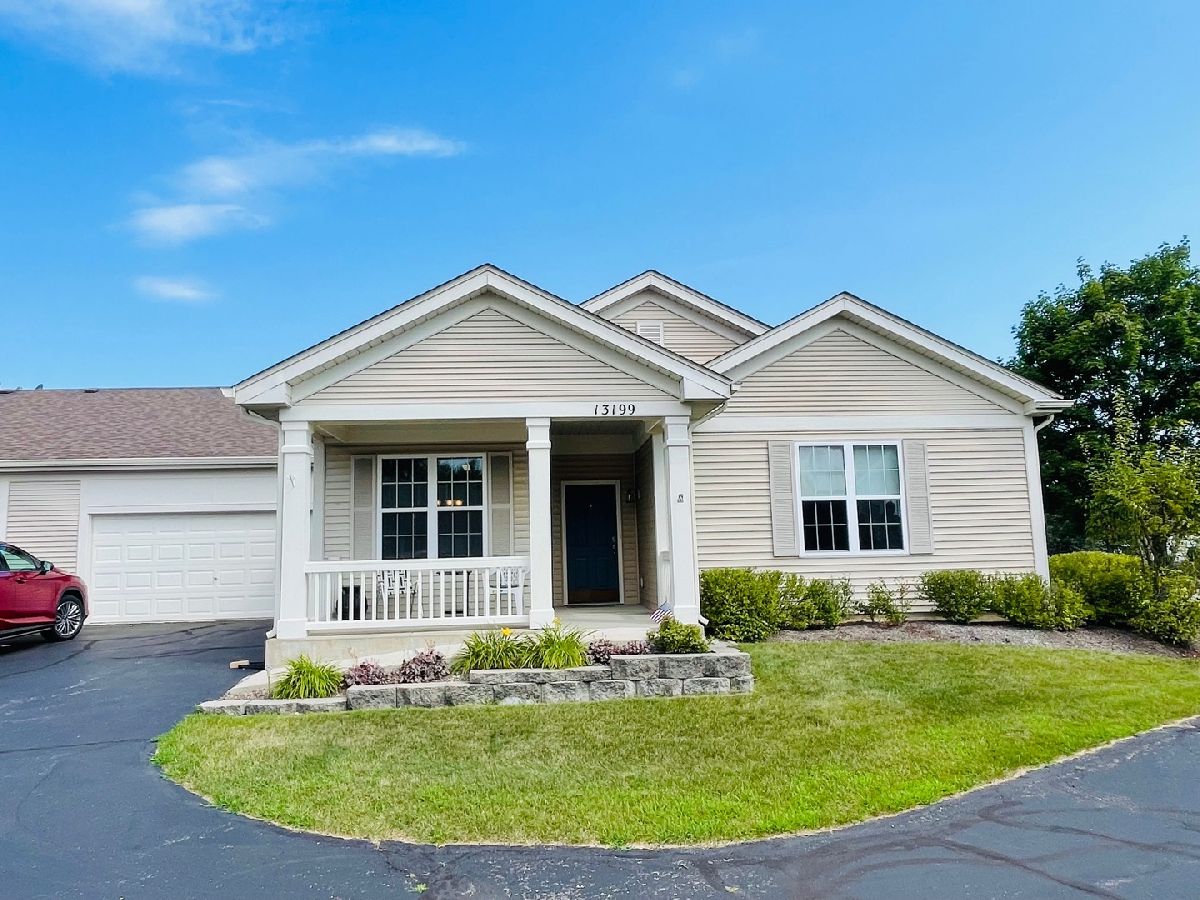 Homes & Townhomes & Condos Sold Carillon At Heatherstone Beach Park Illinois, 13199 Shannon