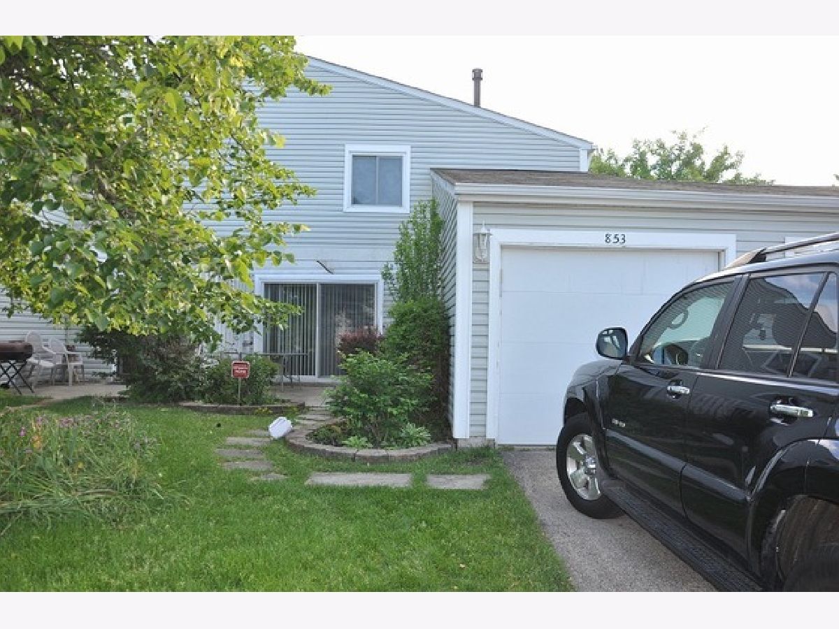 Townhomes & Condos Rented Chelsea Cove Wheeling Illinois, 853 Oxford