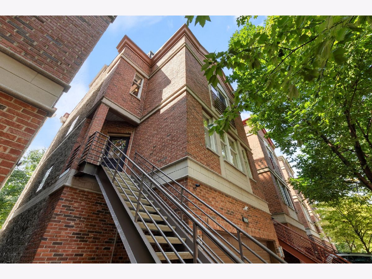 Homes Sold Dearborn Mews Chicago Illinois, 27 15th