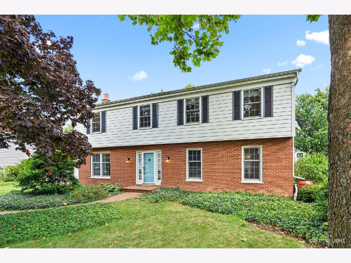 Homes & Townhomes Sold Longmeadow Downers Grove Illinois, 4113 End