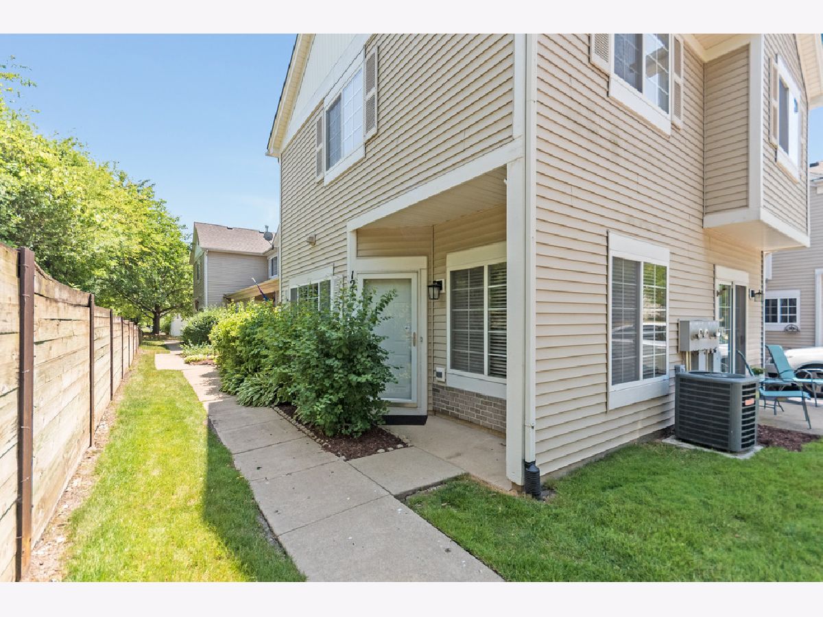 Townhomes & Condos Sold Heather Glen Aurora Illinois, 121 Braxton