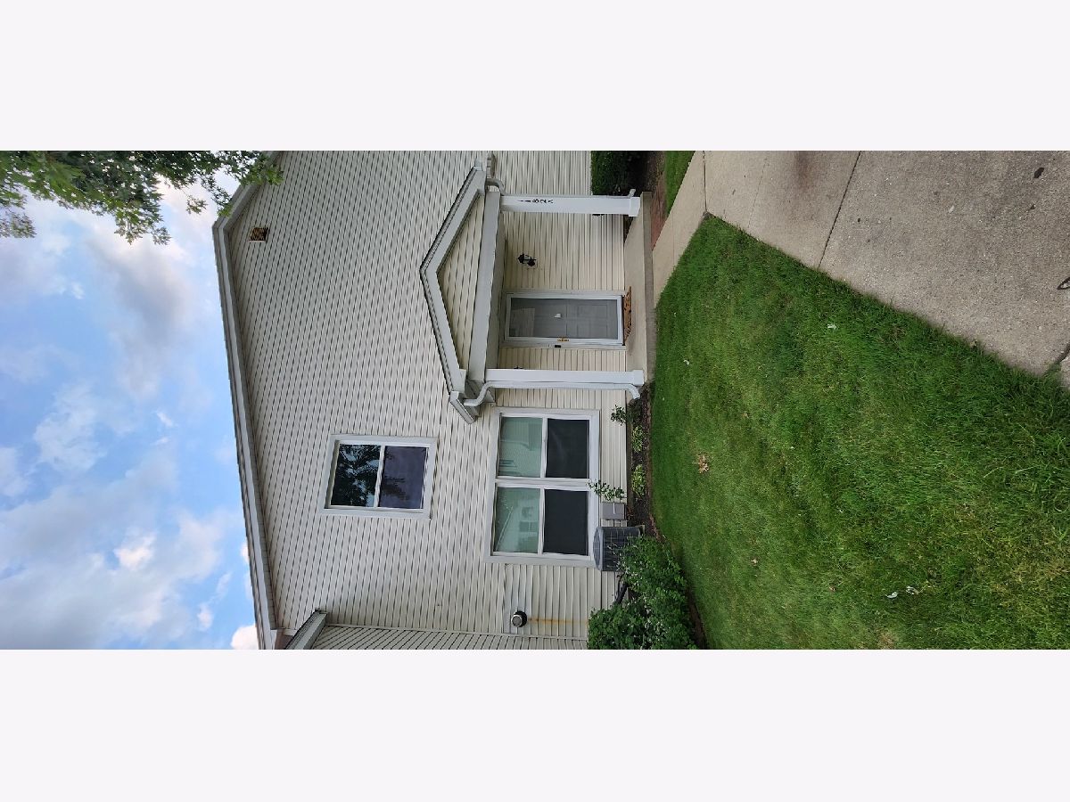 Townhomes & Condos Rented Heritage Manor Palatine Illinois, 1182 Barberry