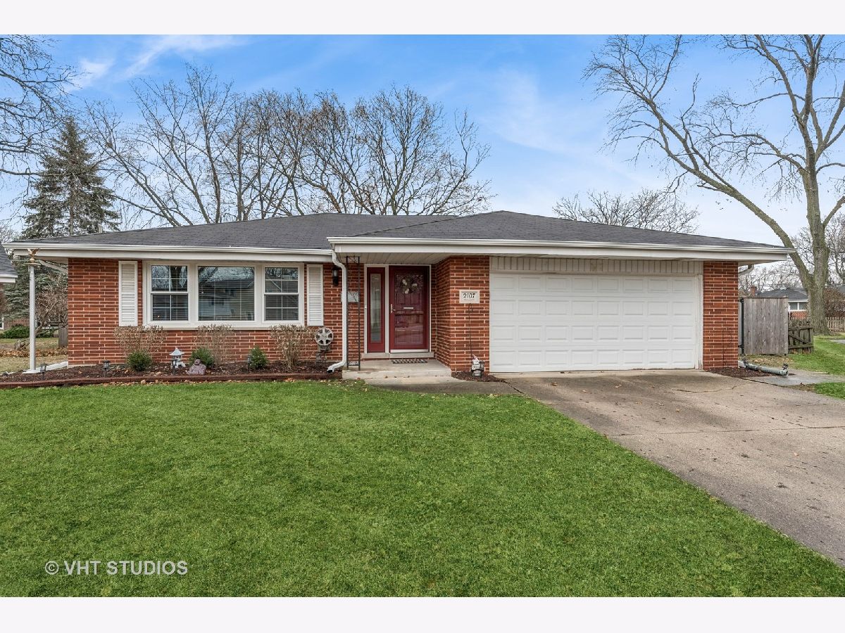 Homes Sold Green Meadows Arlington Heights Illinois, 2107 Eastman