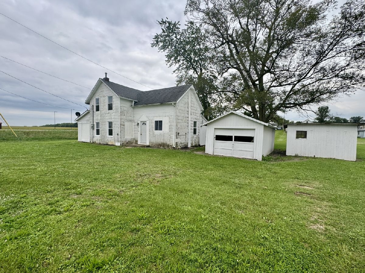  Sold Sheffield Illinois, 319 North