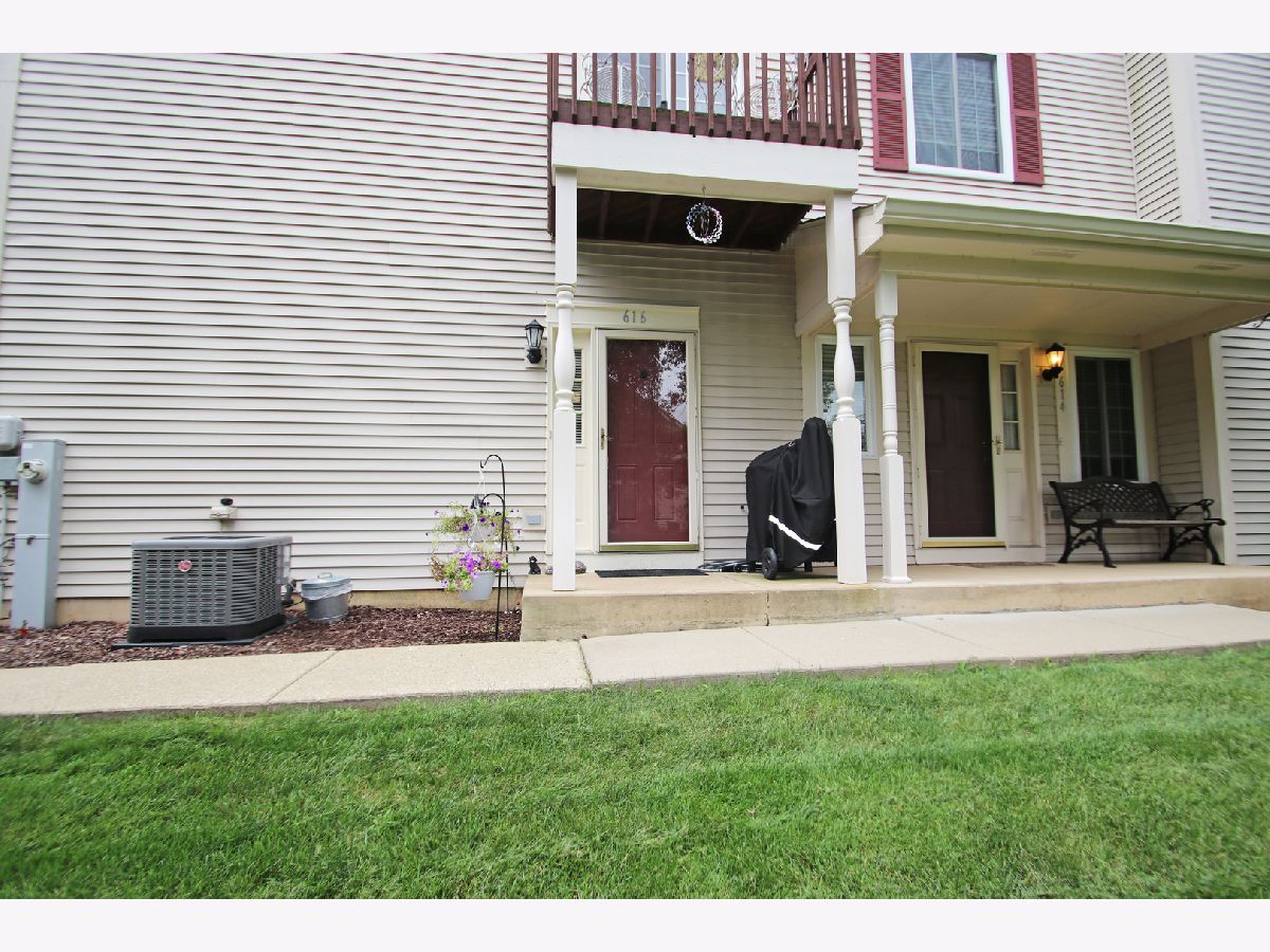 Townhomes & Condos Rented Fox Ridge Fox Lake Illinois, 616 Windsor