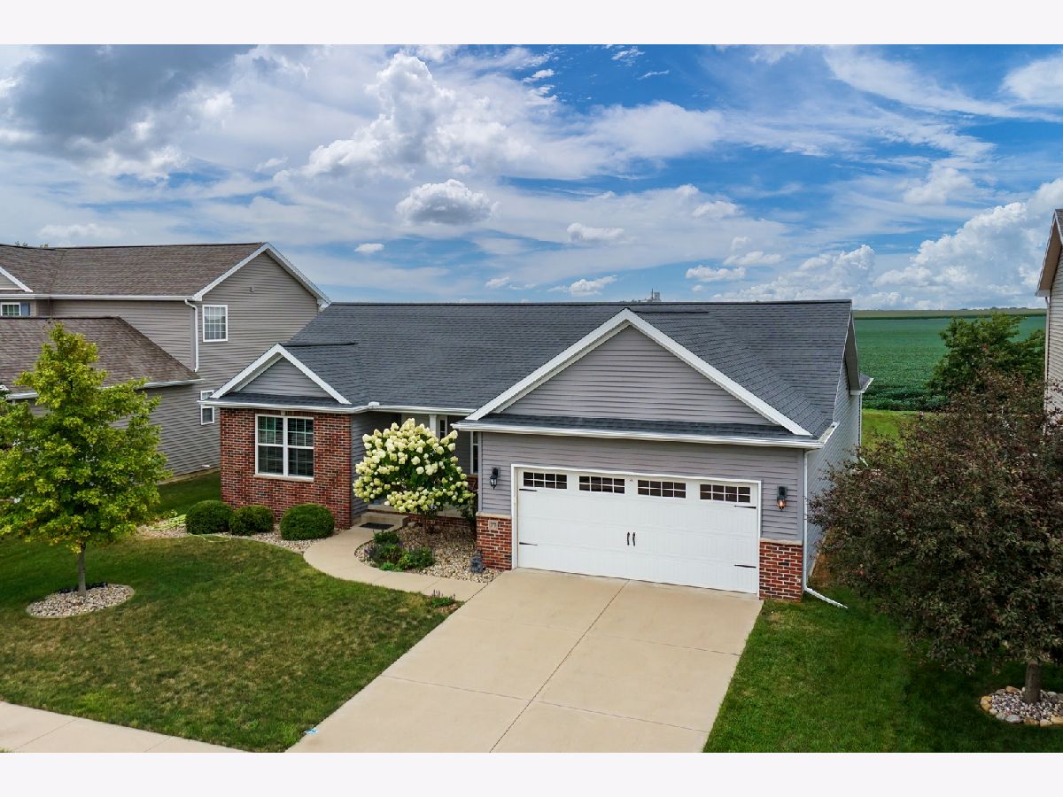Homes & Condos & Townhomes Sold Harvest Pointe Bloomington Illinois, 77 Dry Sage