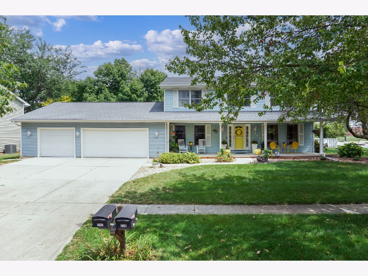 Homes & Condos & Townhomes Sold Eastmoor Bloomington Illinois, 1201 Dianne