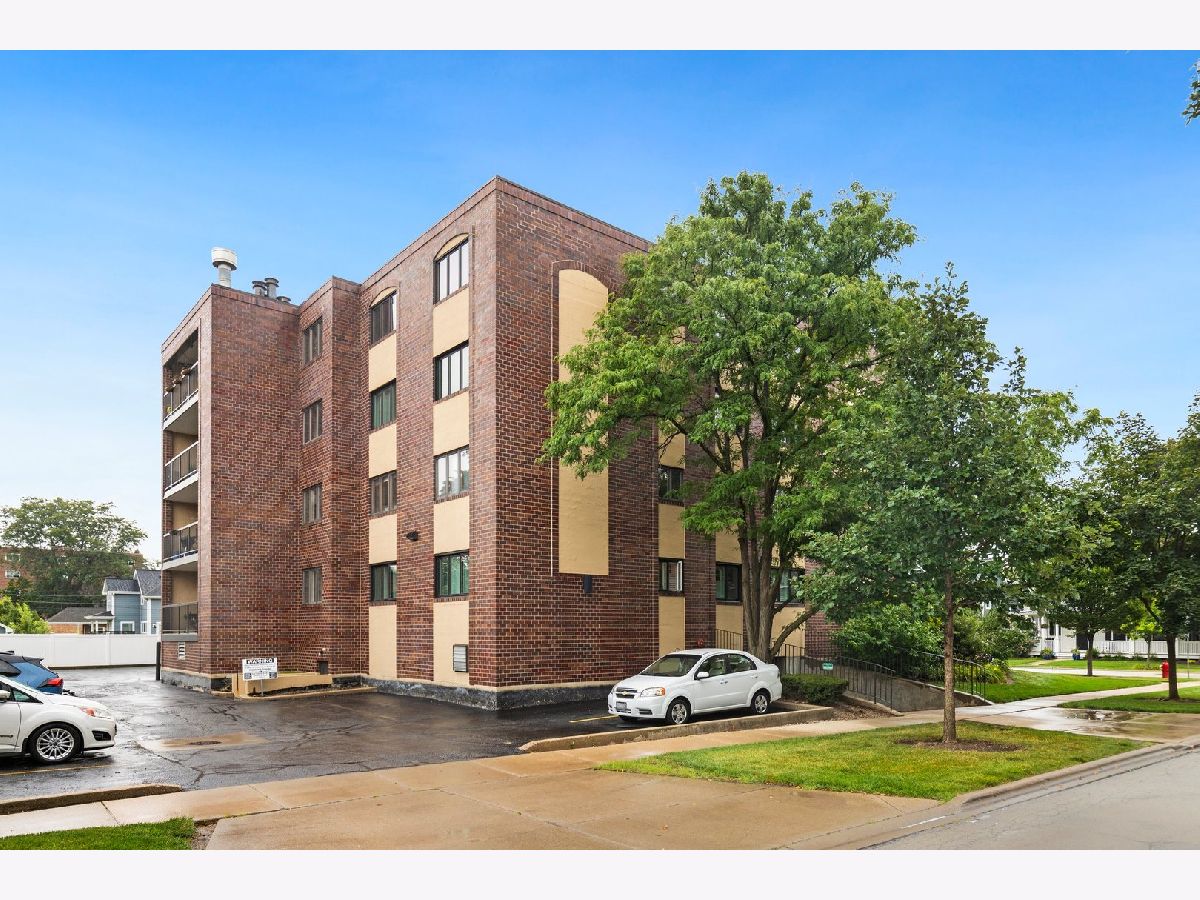 Condominiums & Homes Sold Parkview Of Arlington Heights Arlington Heights Illinois, 104 Pine