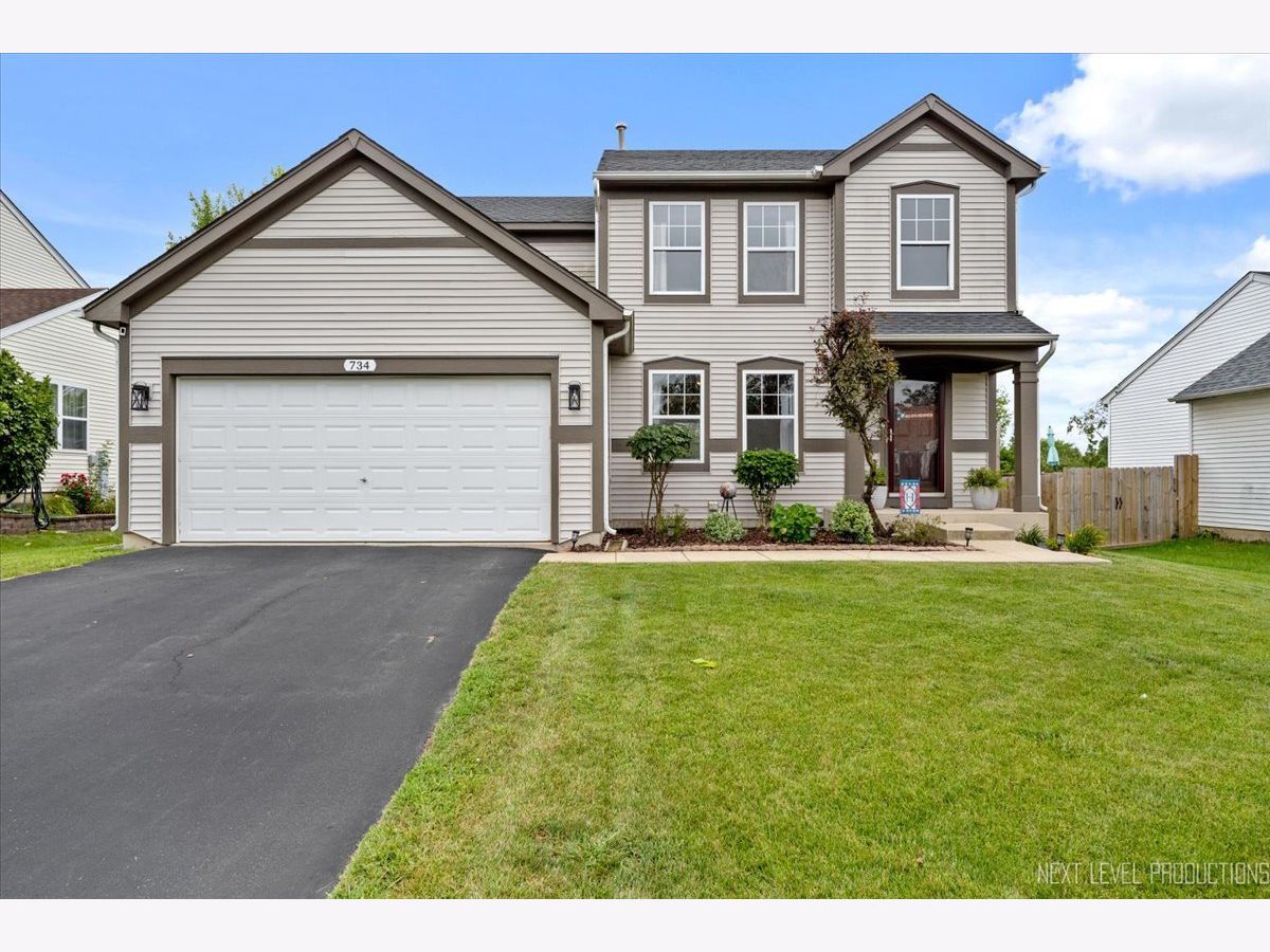 Homes & Townhomes & Condos Sold Chesterfield North Aurora Illinois, 734 Graham