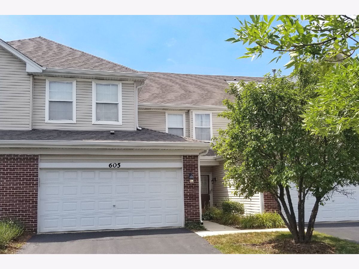 Townhomes & Condos Rented Bridgewater Naperville Illinois, 605 Esla