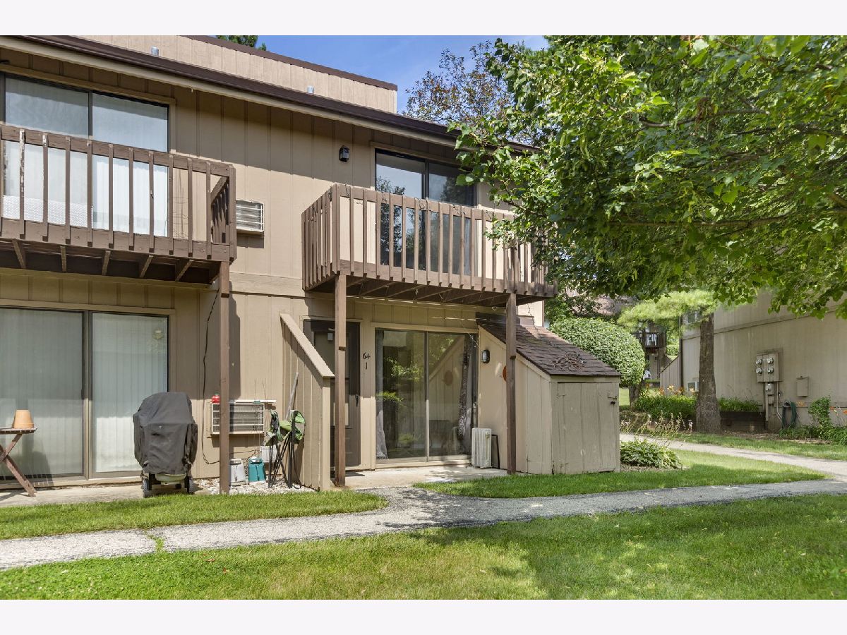 Condos & Townhomes Rented Vacation Village Fox Lake Illinois, 64 Aspen Colony