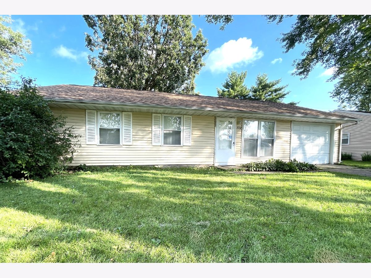 Homes Sold Weller's Holiday Park Champaign Illinois, 2711 Carrelton