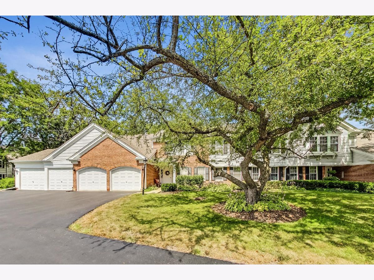 Townhomes & Condos Sold Rob Roy Country Club Village Prospect Heights Illinois, 700 Burr Oak