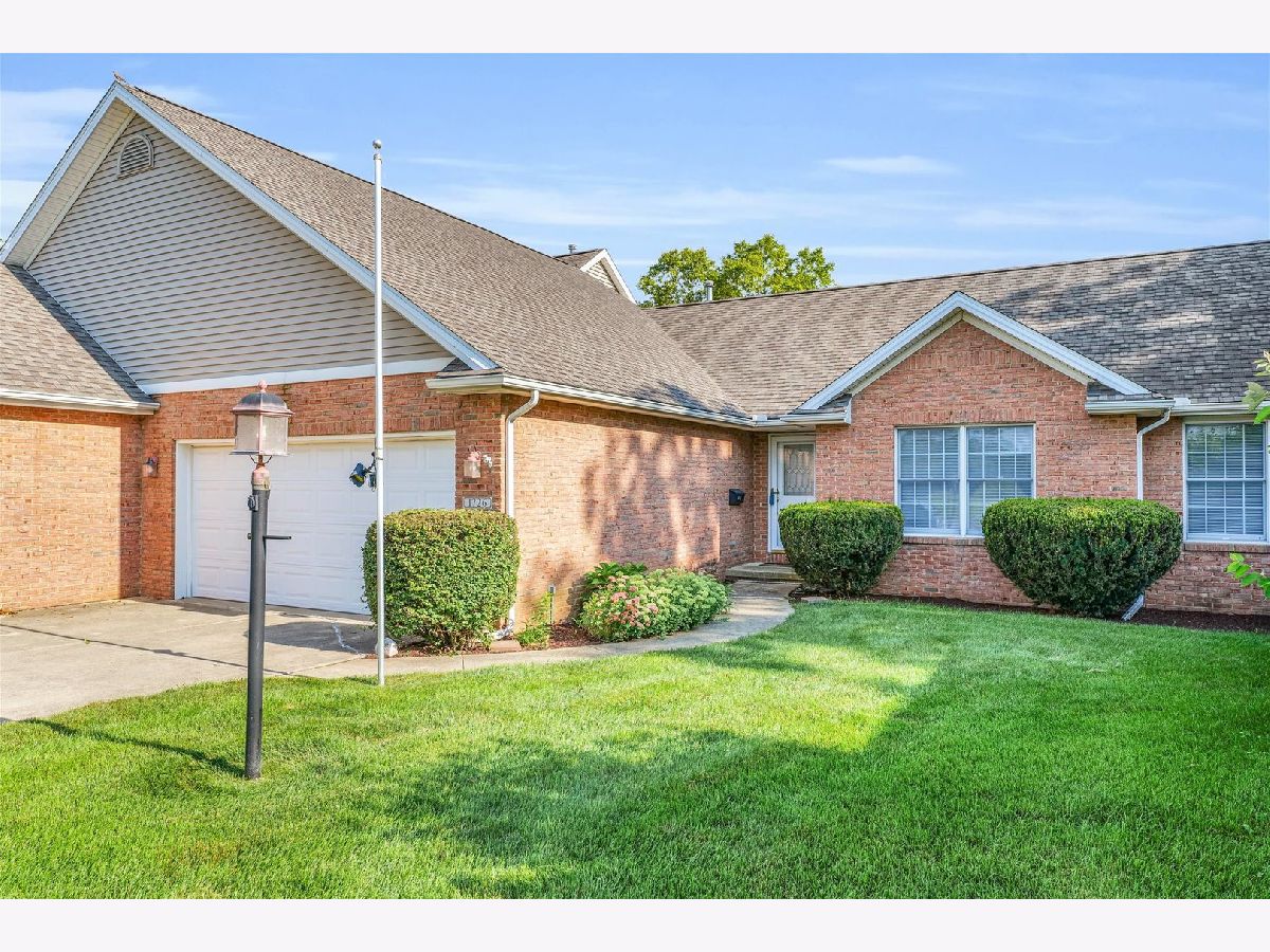 Condominiums Sold Willow Brook Townhomes Mahomet Illinois, 1726 Tin Cup