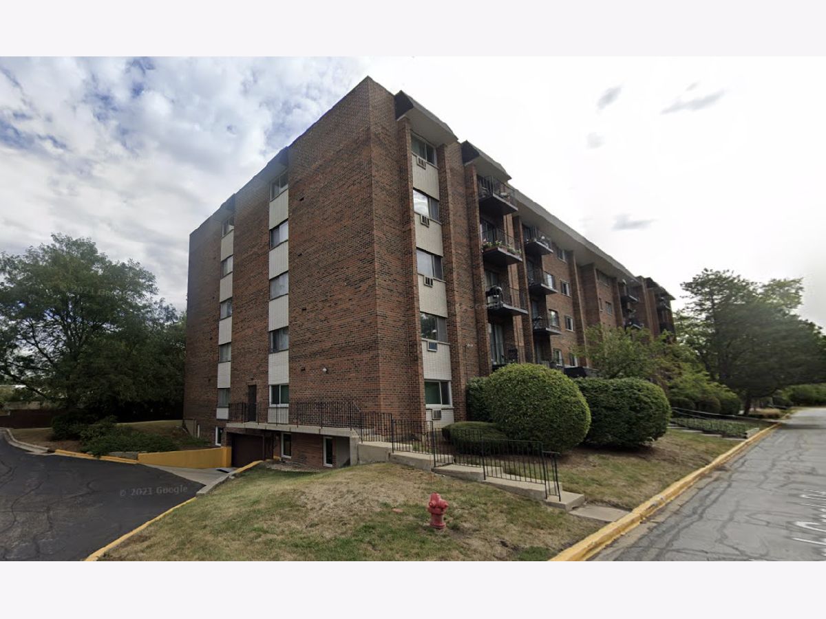 Condominiums & Homes Rented St Joseph Creek Lisle Illinois, 4731 Saint Joseph Creek