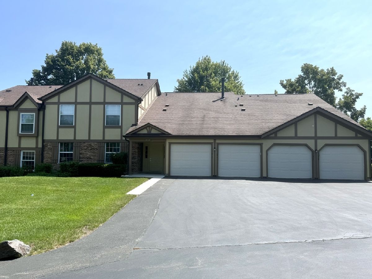 Condos & Townhomes Rented Lexington In The Park Buffalo Grove Illinois, 1077 Auburn