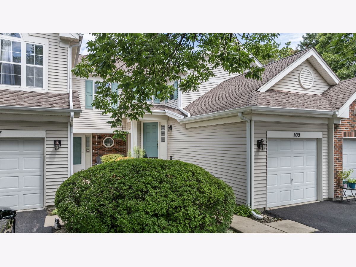 Townhomes & Condos & Homes Sold Millers Station Mount Prospect Illinois, 105 Cathy