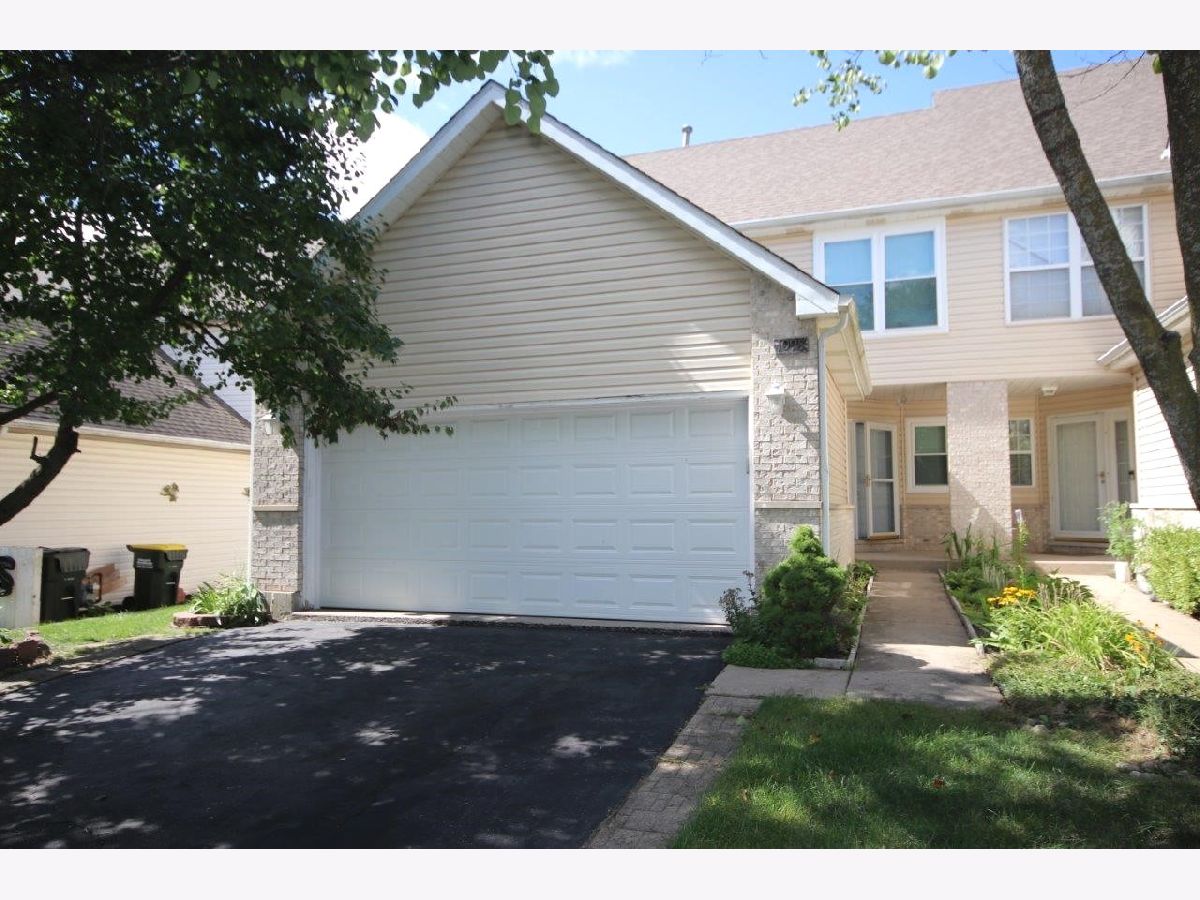 Townhomes Sold Evergreen Ridge Lake In The Hills Illinois, 1098 Viewpoint