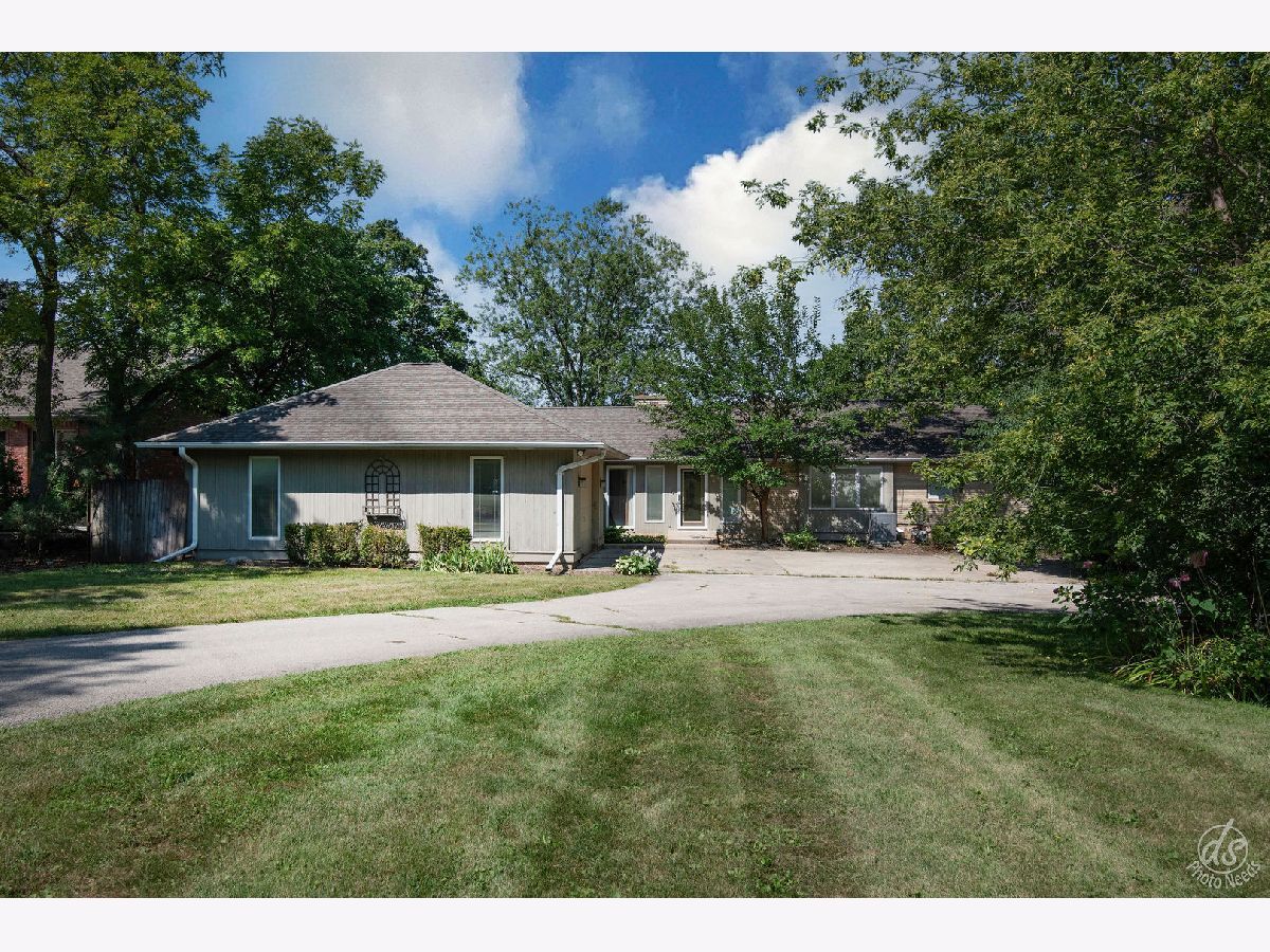 Homes & Condos & Townhomes Sold Greenwood Acres Dekalb Illinois, 219 Greenwood Acres