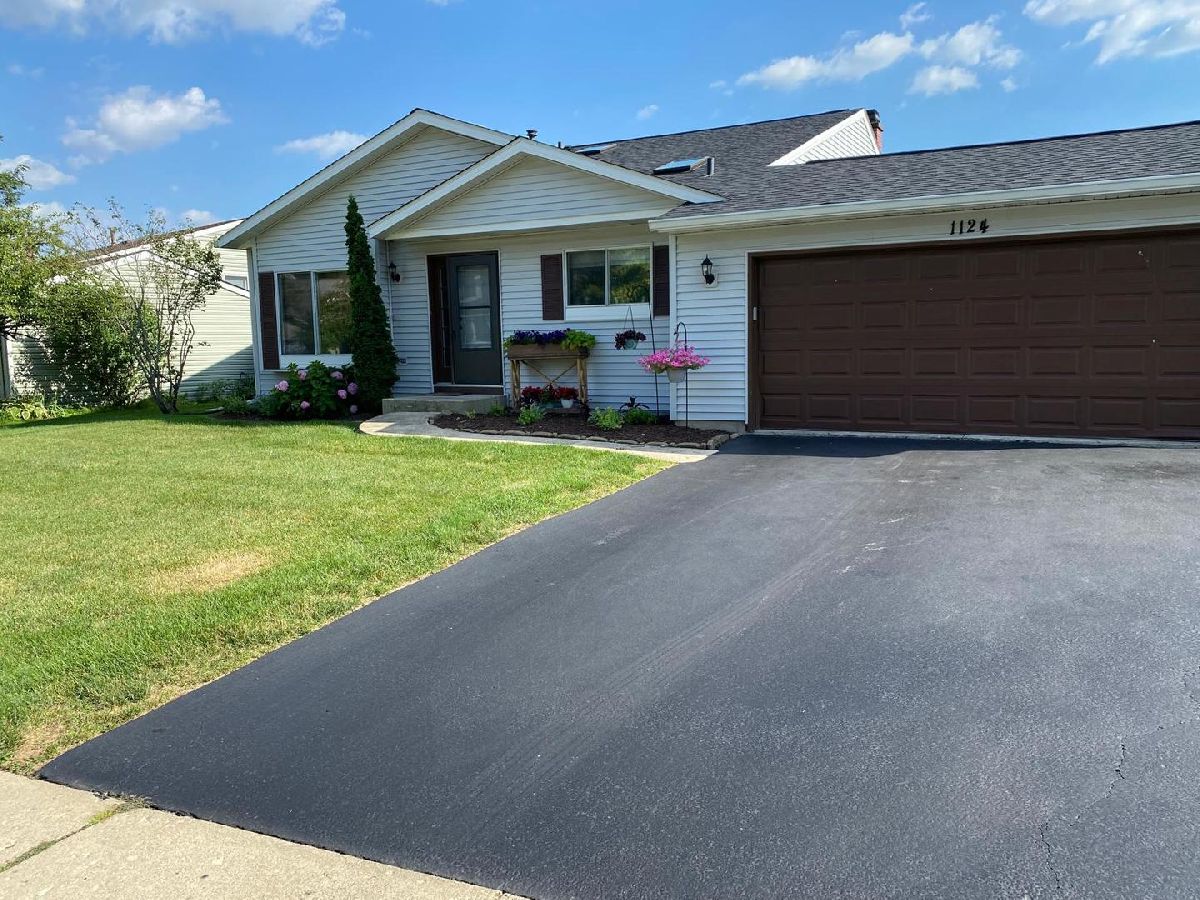 Homes Rented Brook Crossing Naperville Illinois, 1124 Wishing Well