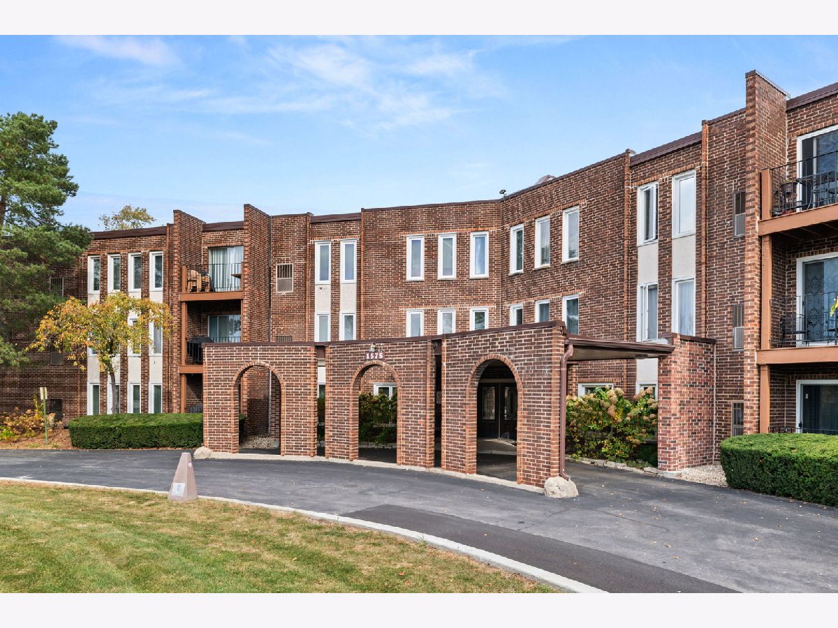 Condominiums Sold Sandpebble Walk Wheeling Illinois, 1575 Sandpebble