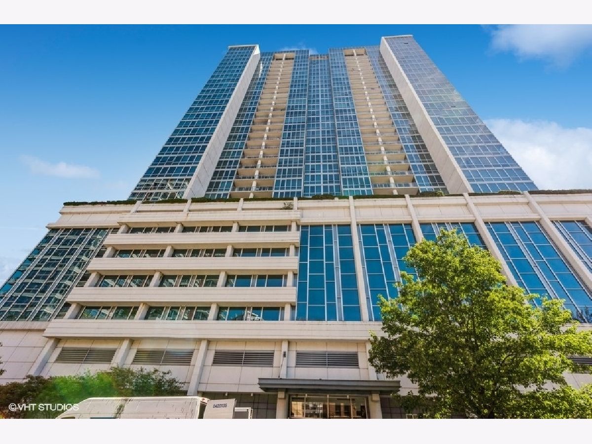 Condominiums Rented Adler Place Chicago Illinois, 1629 Prairie