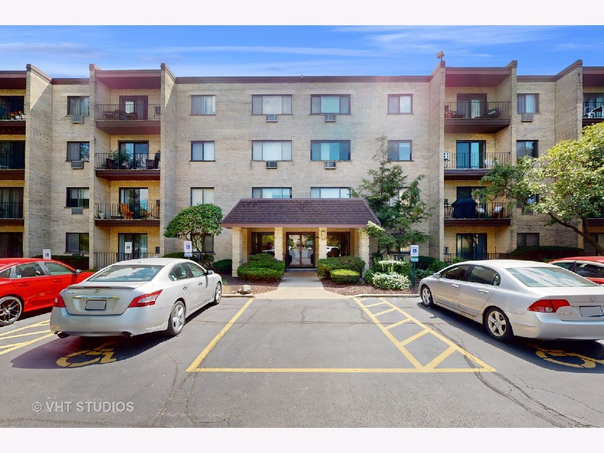 Condominiums Sold Flagg Creek Indian Head Park Illinois, 7231 Wolf