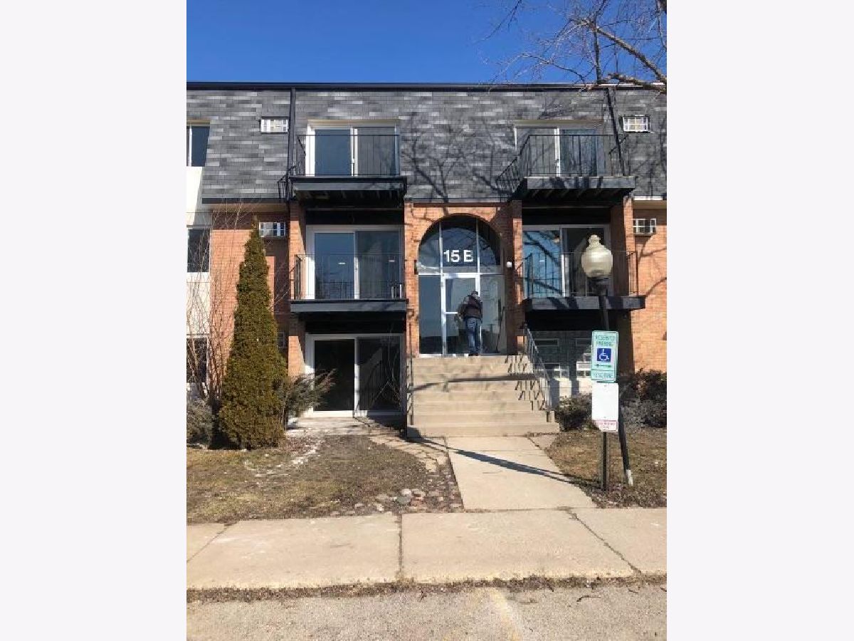 Condominiums Sold Windhaven Palatine Illinois, 15B Dundee Quarter