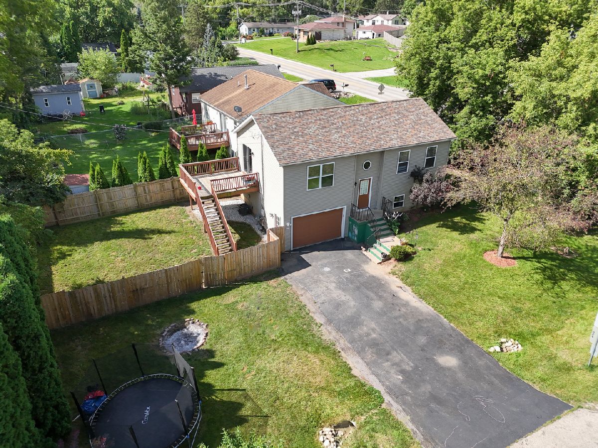 Homes Sold Hickory Falls Wonder Lake Illinois, 5210 Eisenhower