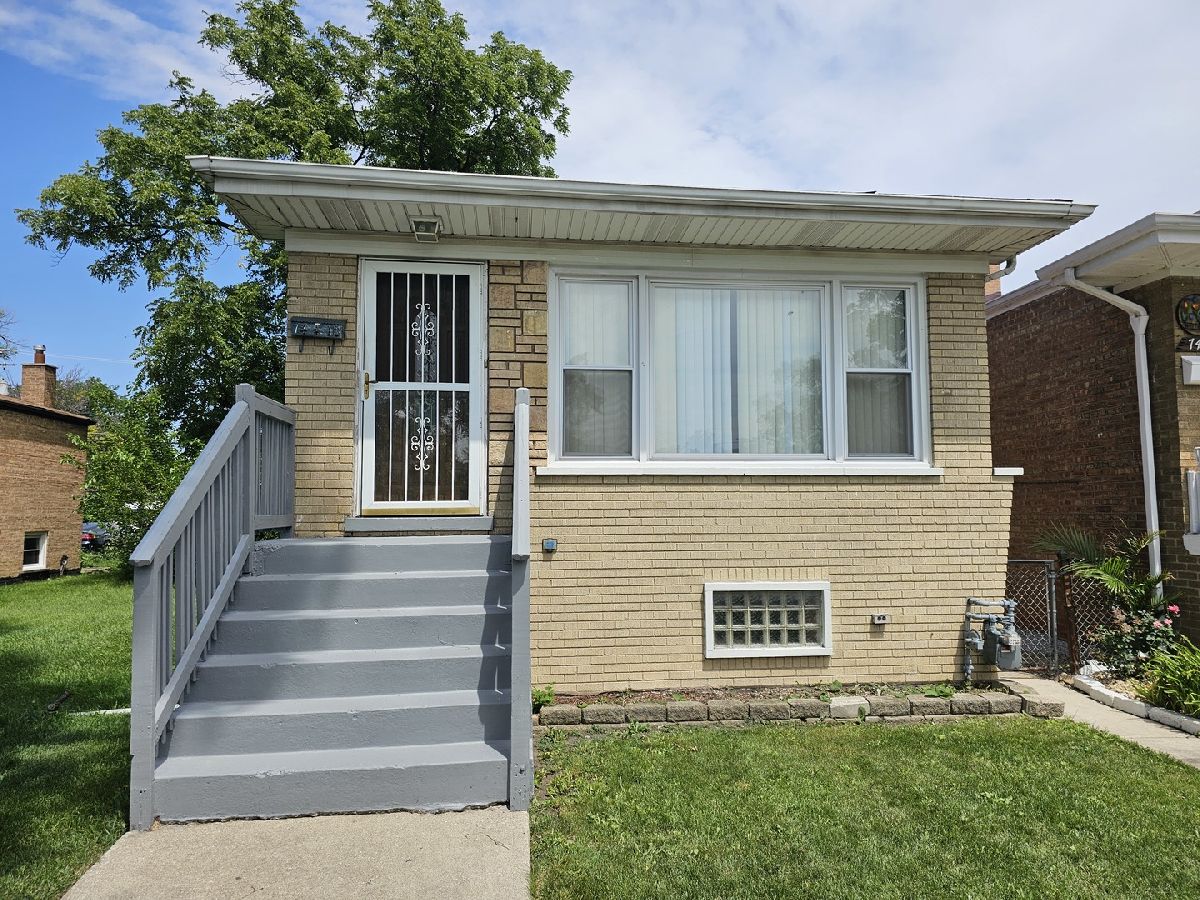 Rented Summit Illinois, 7418 63rd