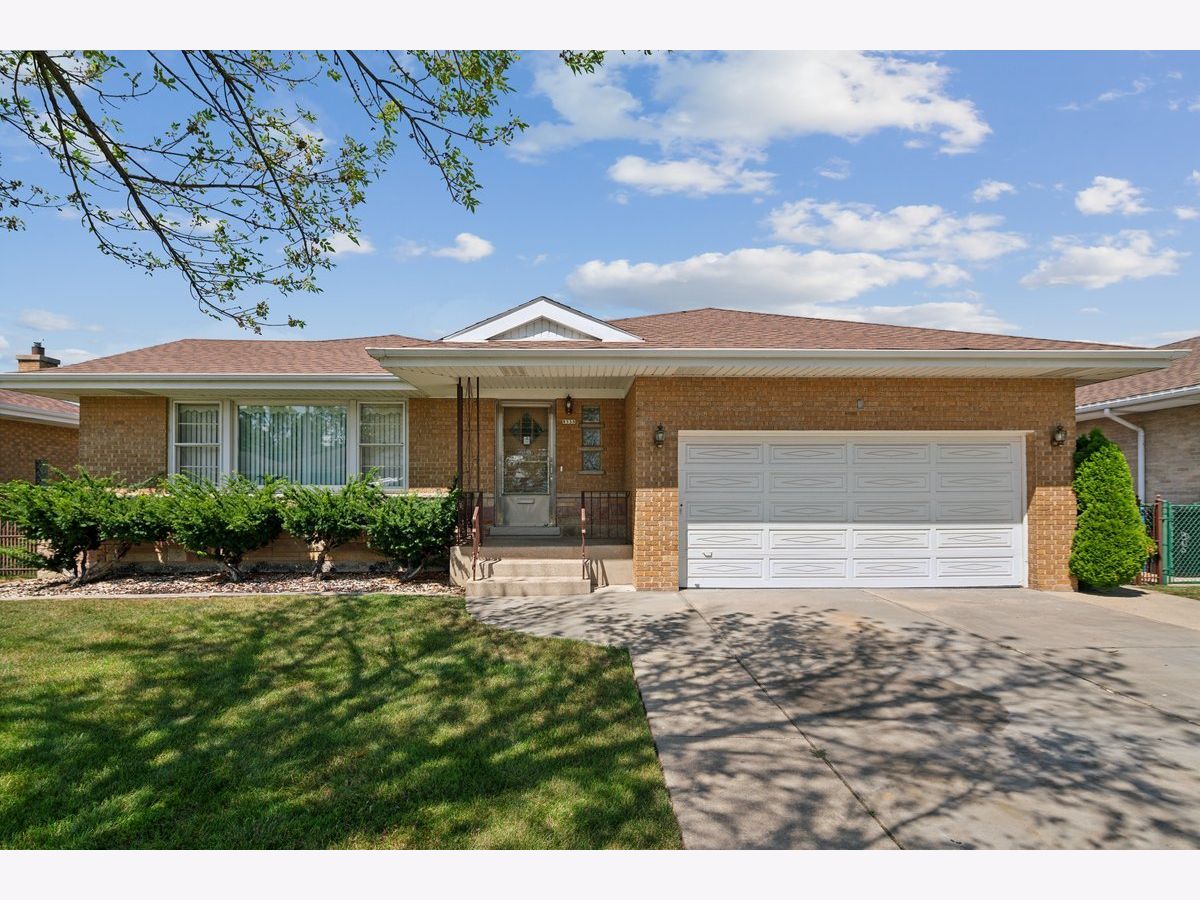 Homes Sold Schorsch Forestview Chicago Illinois, 8530 Brodman