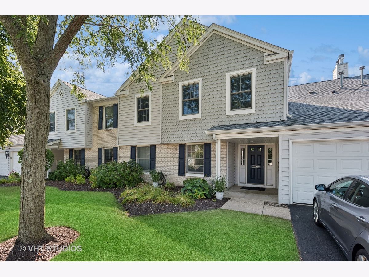 Condos & Townhomes Rented Highlake Winfield Illinois, 0N159 Windermere