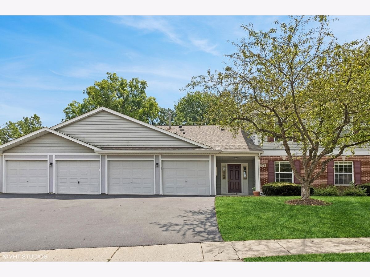 Condos & Townhomes Sold Oakwood Hills Elgin Illinois, 371 Woodview