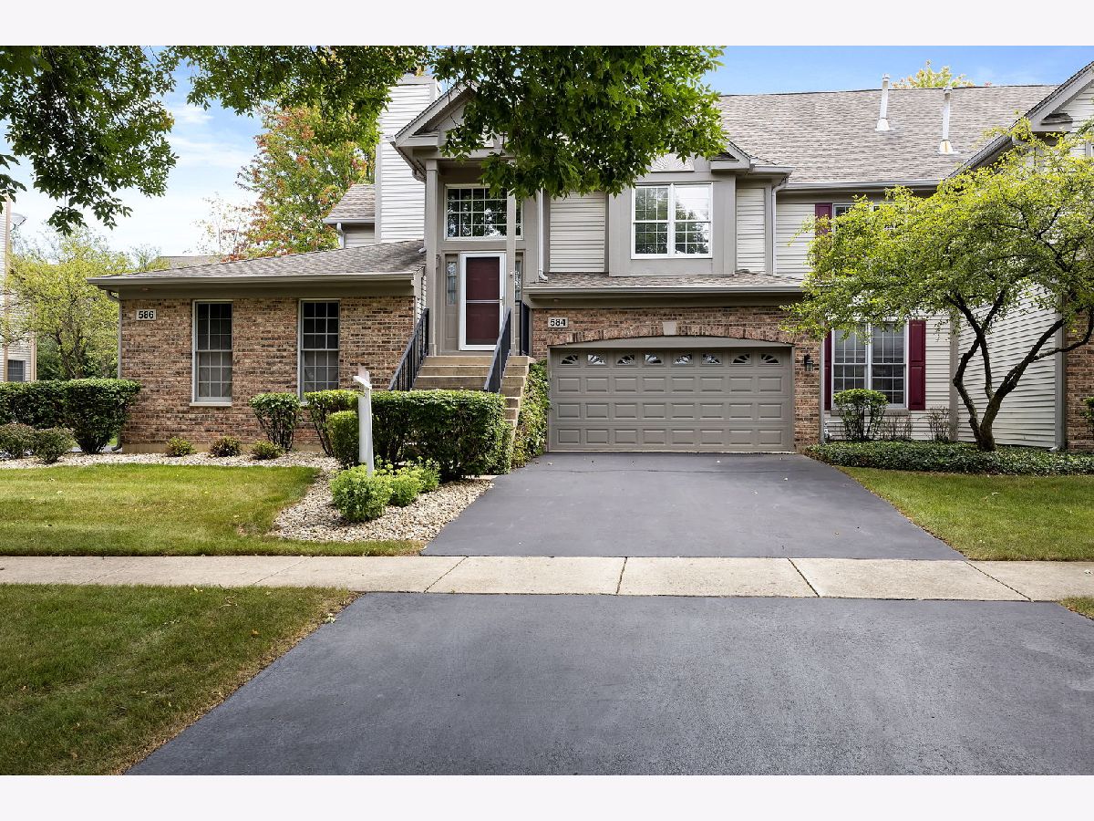 Townhomes Sold Baileywood Naperville Illinois, 584 Harlowe