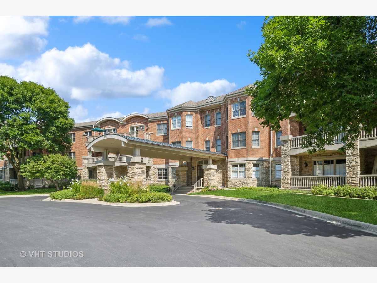 Condominiums & Homes Sold Legacy Club Highland Park Illinois, 940 Augusta