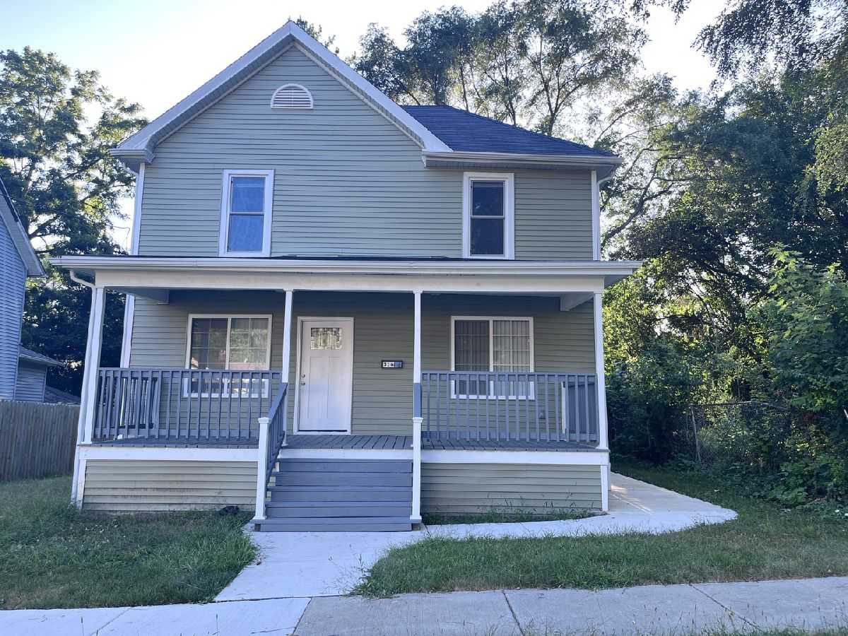 Rented Rockford Illinois, 316 Independence