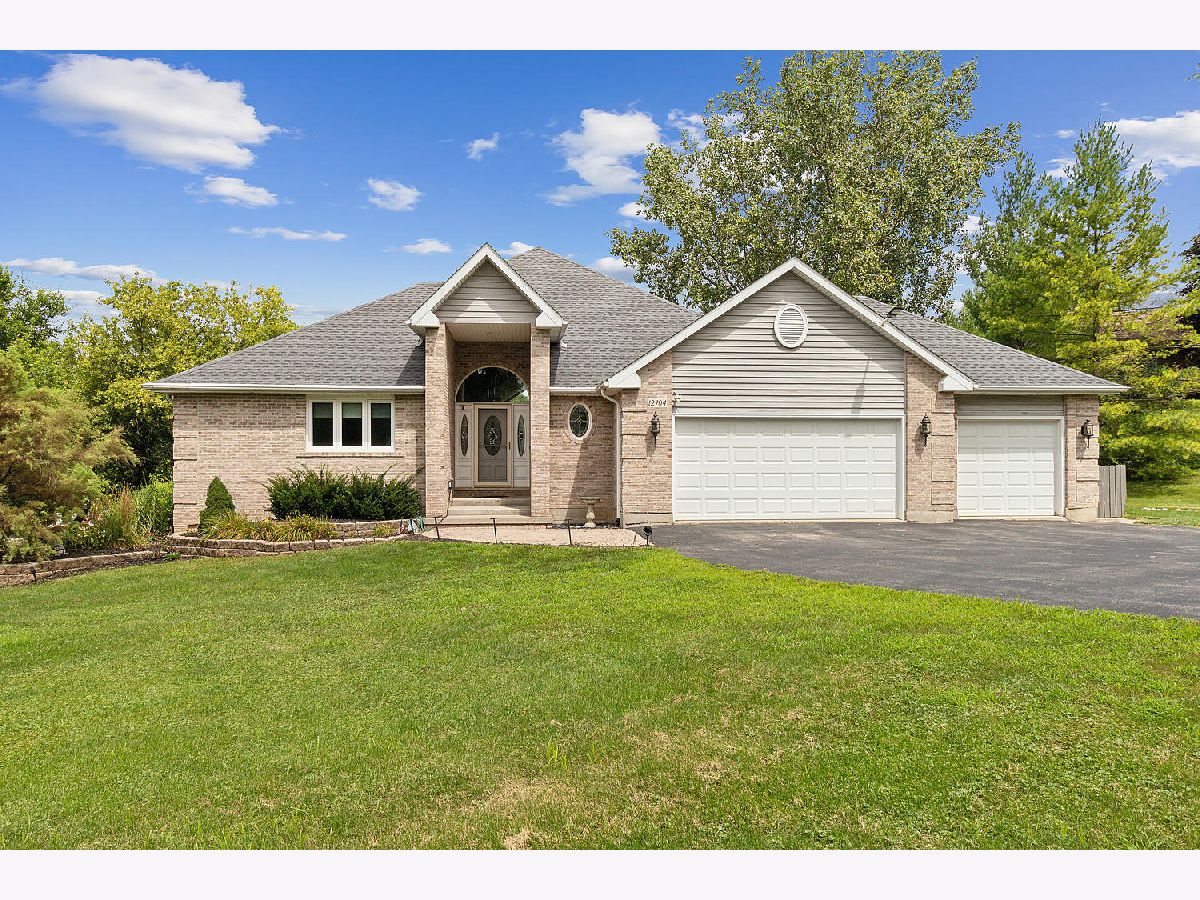 Homes Sold Colleens Cote Huntley Illinois, 12704 Hillview