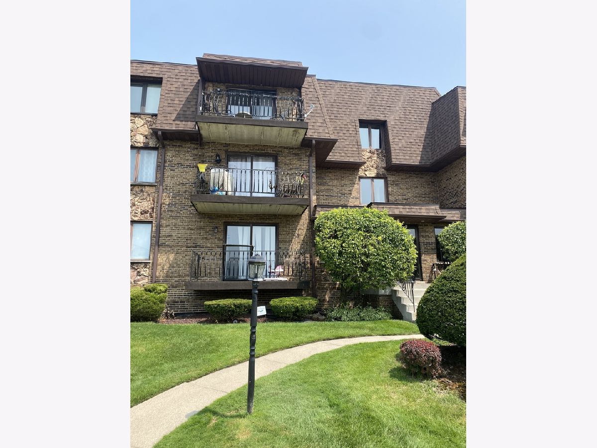 Condominiums Sold Connemara Oak Lawn Illinois, 10445 Mansfield